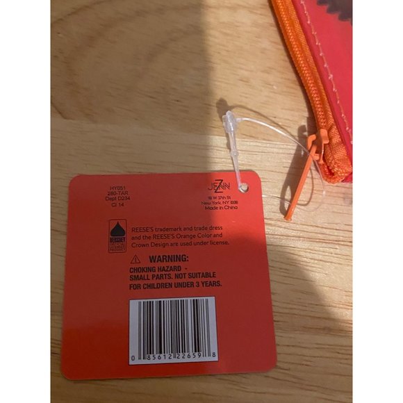 Reese's Peanut Butter Cup & Hershey's Milk Chocolate Zipper Pencil Pouch Case - Picture 6 of 6